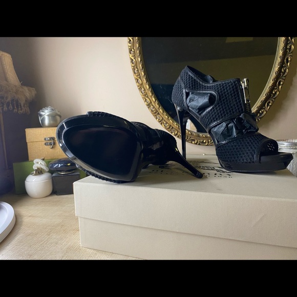 Burberry Black Mesh 115 Black Platform Sandal - Picture 14 of 16